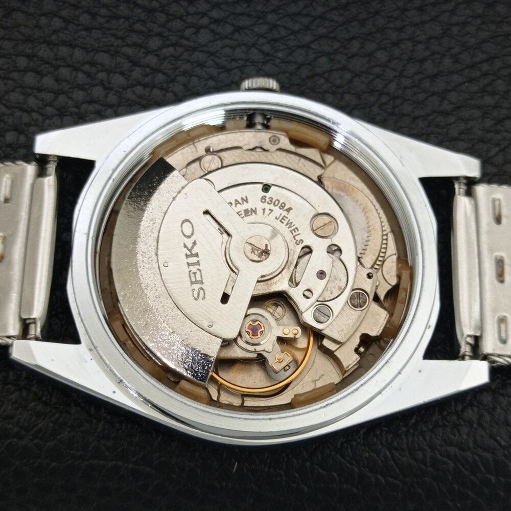 Vintage 1974 Disney Seiko Automatic Mens Silver Watch W/daydate & Donald accents - Picture 10 of 10